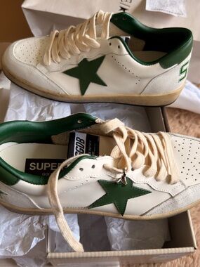 Golden Goose sneakers comes with authentic receipt/box and bag